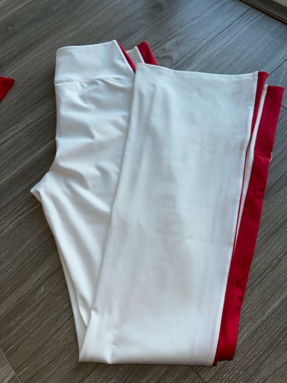 Wilson White and Red Athletic Top - Picture 9 of 16